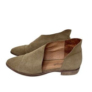 Free People Royale Tan Suede Flats